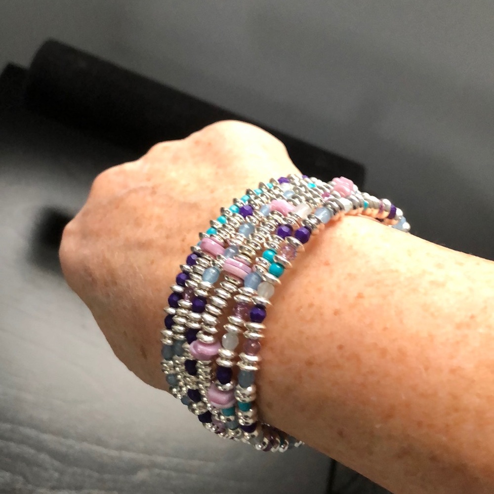 6 beaded bracelets - Picture 3 of 3